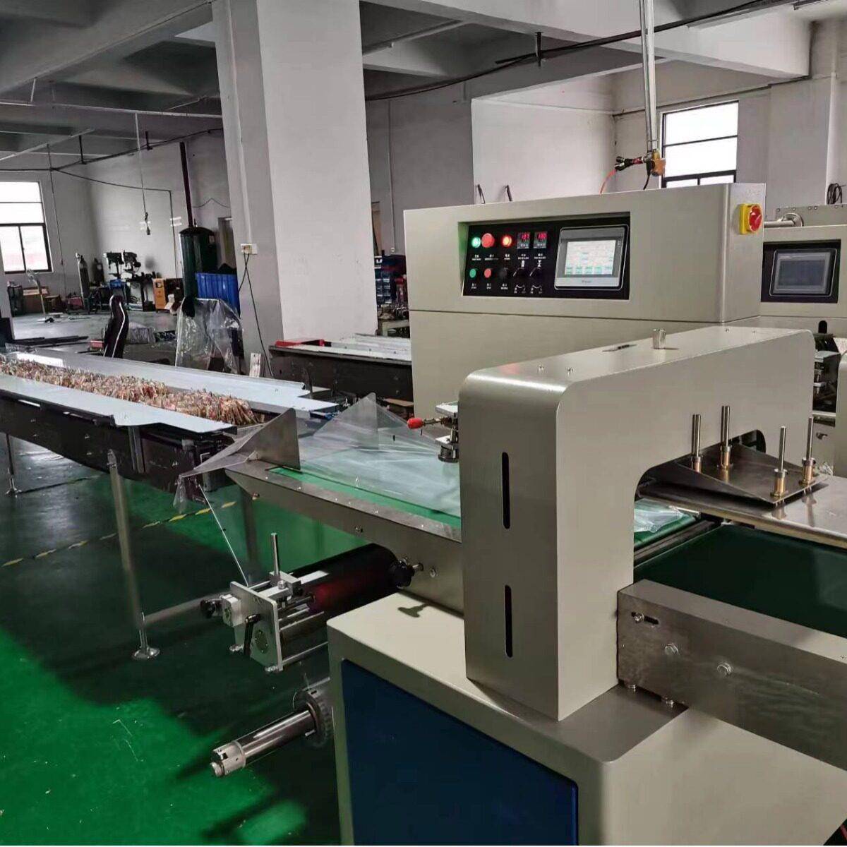 面块大集合包装机上下切端封袋型紧凑美观大方1000mm的膜宽