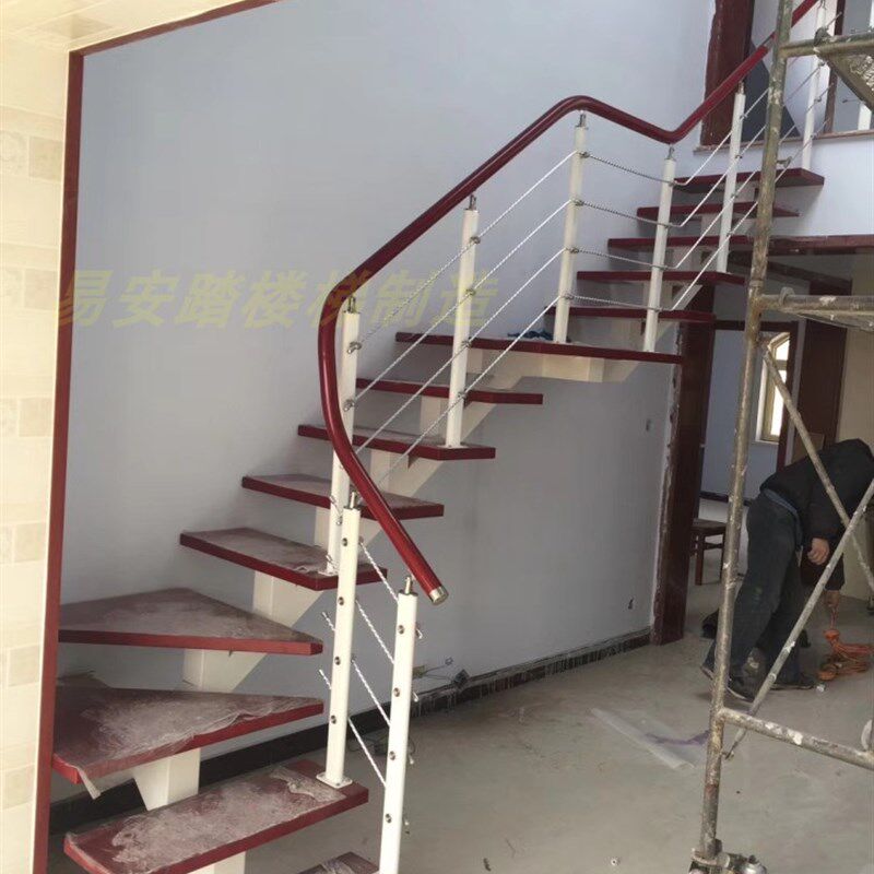 新款室内楼梯斜梁龙骨阁楼跃层复试定各种款式家用旋转钢木楼梯
