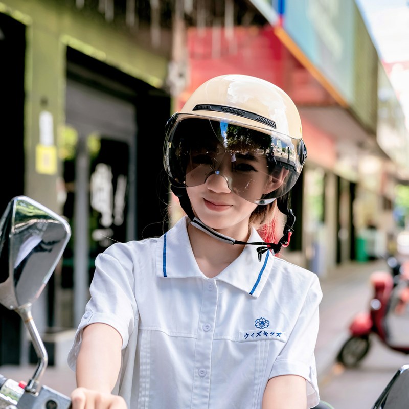 夏季电动车头盔3c认证电瓶车安全帽可爱草莓熊摩托车半盔男女通用