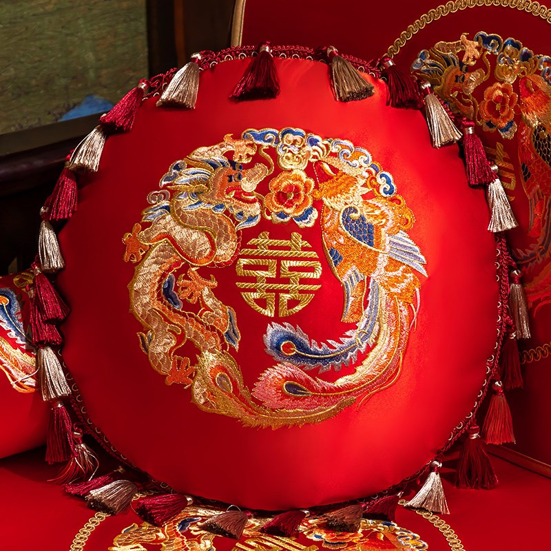喜字结婚抱枕一对婚房沙发靠枕红色刺绣靠垫婚房压床婚庆用品装饰