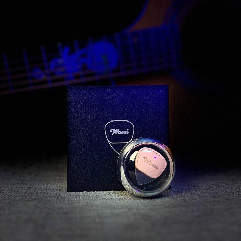 wi哇塞闪光拨片.充电扫弦电吉他民谣木吉他演奏发光拨片