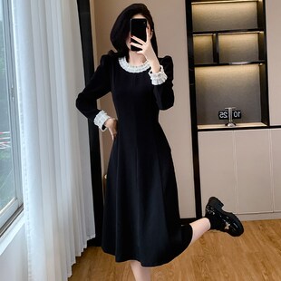 赫小本香风连衣裙子女2024冬季新款加绒保暖收腰显瘦礼服小黑长裙