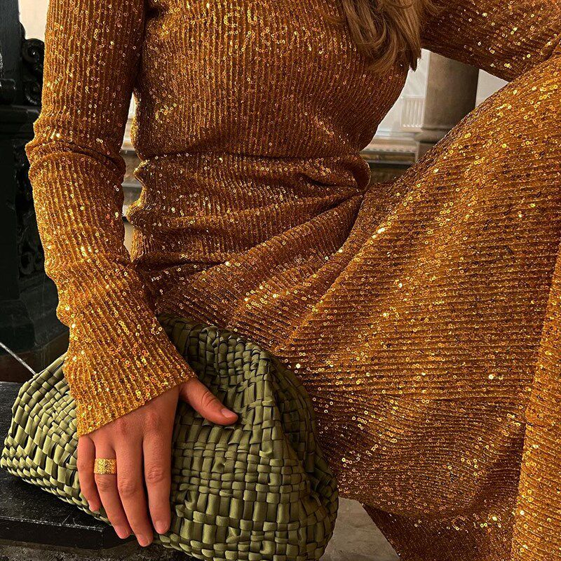 珊瑚黄系列亮片压褶秋冬新款隐隐流光长袖连衣裙年会宴会聚会亮点
