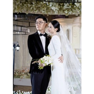 轻婚纱2024新款缎面长袖法式简约新娘结婚出门迎宾气质鱼尾礼服秋