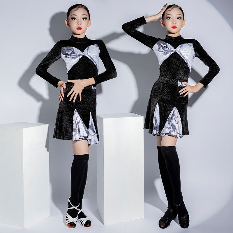 拉丁舞服儿童女秋冬季长袖丝绒两件式套装幼儿专业比赛规定练功演