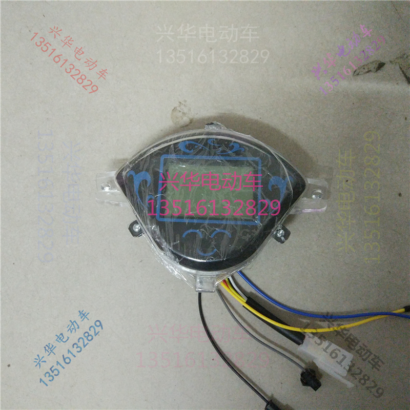 电动车液晶仪表48V电量显示器60V通用码表盘小电动车专车专用仪表