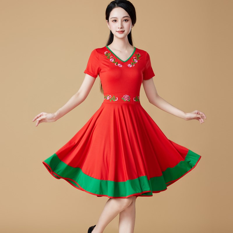 广场舞连衣裙新款短袖中国风红色舞蹈演出服大码显瘦夏天跳舞裙子
