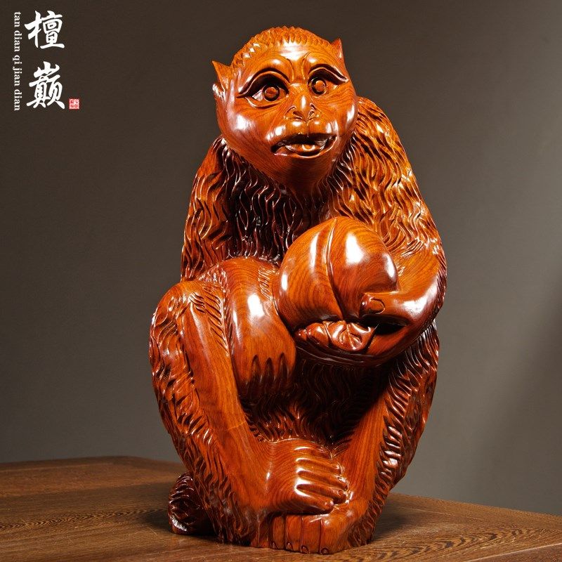 花梨木雕刻生肖猴子抱寿桃摆件实木家居客厅电视柜装饰红木工艺品图片