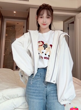 【小四专享】连帽拼色冲锋衣短款外套女宽松长袖连帽外套