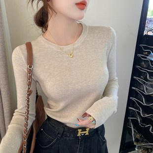 燕麦色低圆领针织打底衫女装秋冬内搭2025新款高级感毛衣长袖上衣