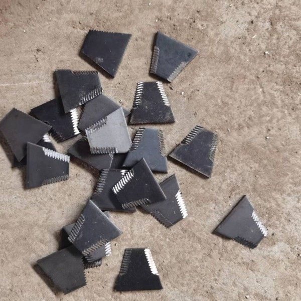 锯齿刀片铡草机配件揉丝机锯齿刀定刀动刀三角锯齿刀原厂配件定制,农机/农具/农膜,割灌机/割草机/油锯,淘宝优惠券,粉丝福利购,淘宝优惠卷