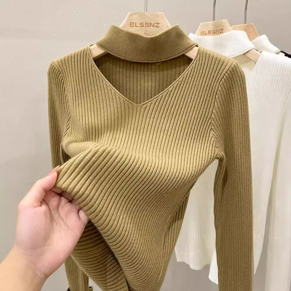 圣诞红色v领毛衣打底衫女内搭秋冬新款洋气设计感挂脖保暖针织衫