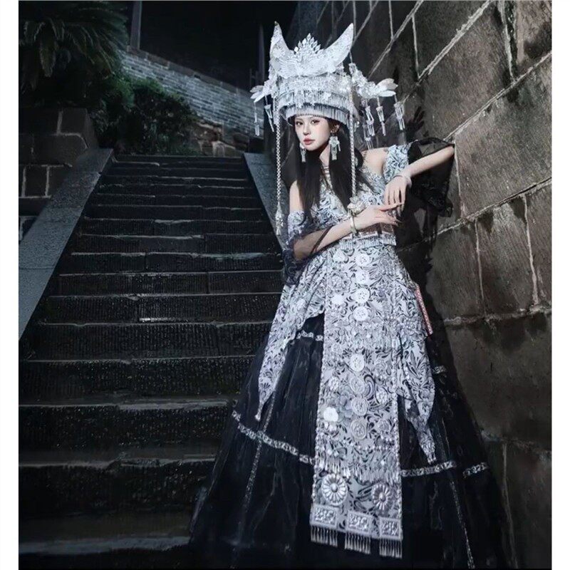 新款苗苗写真民族苗族服装少数民族抹胸旅拍摄影苗疆少女服饰蜡染