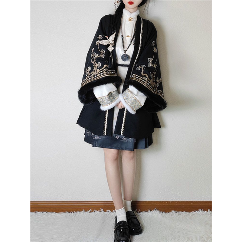 瑶池汉服女【黑云鹤】秋冬款日常加绒小香风千金感重工刺绣汉元素