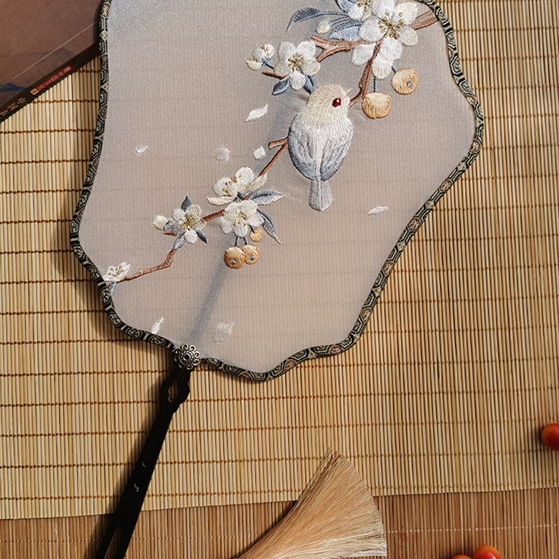 小鸟单面刺绣团扇汉服舞蹈扇宫扇古风女式扇子古扇中拍照道具