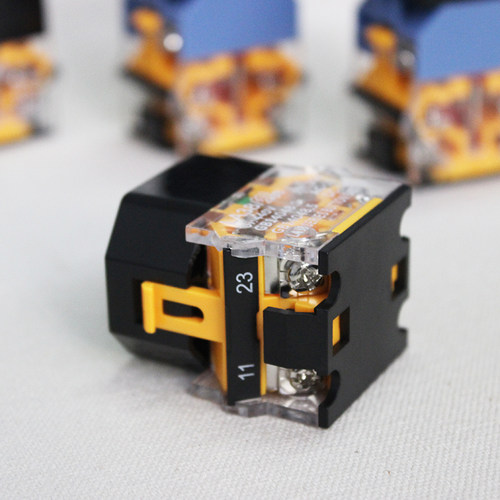 苏上SUCN牌配电柜机房按钮 LA38系列开关自锁复位启动按键22mm