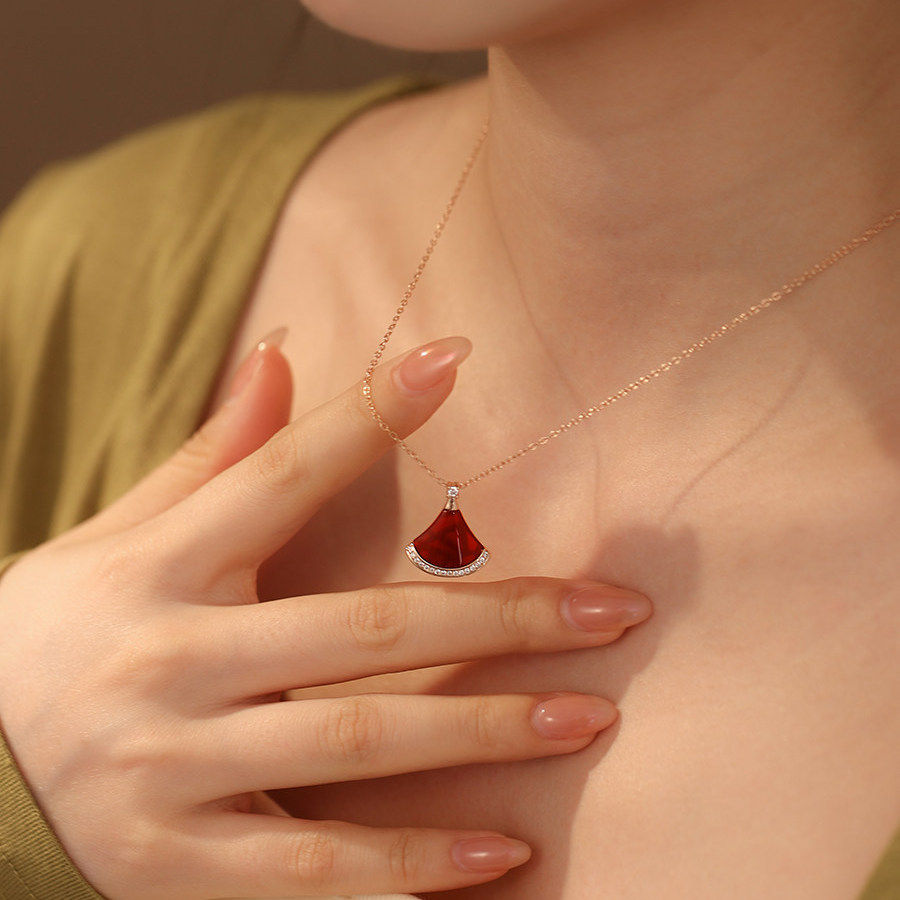 S925银项链小裙子女生2026新款轻奢吊坠情人节新年礼物送女友