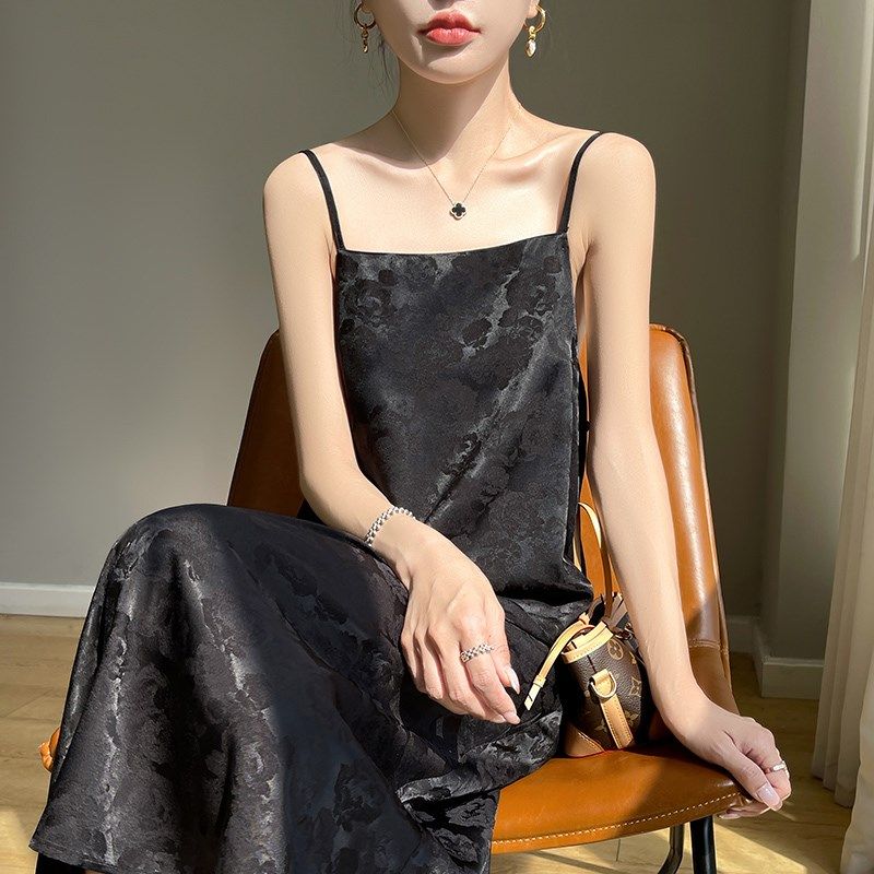 夏款缎面真丝一字领薄款连衣裙女宽松显瘦吊带提花长裙A字打底裙