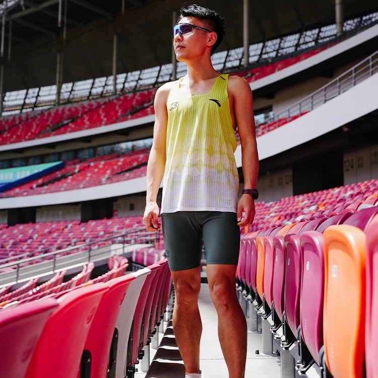 安踏跑步背心贝克勒同款男