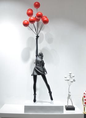 原礼盒班西气球雕塑现代装饰品