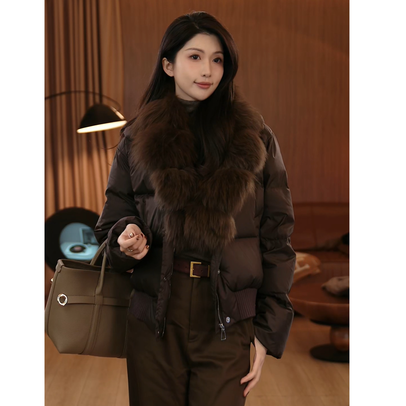 VITALITY COCO  冬季时尚设计款狐狸毛翻领羽绒服外套