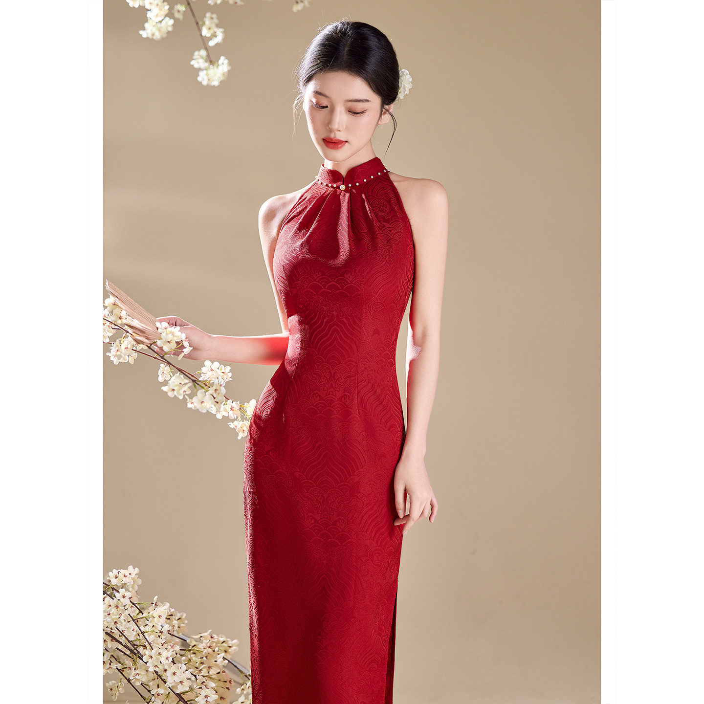 织造局新中式挂脖红色旗袍女新款订婚礼服裙气质改良服高级感
