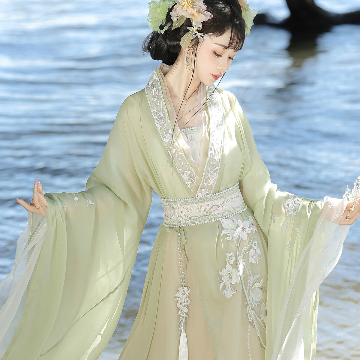 云梦集原创清歌宋制汉服女外大袖内大袖吊带腰封襦裙套装
