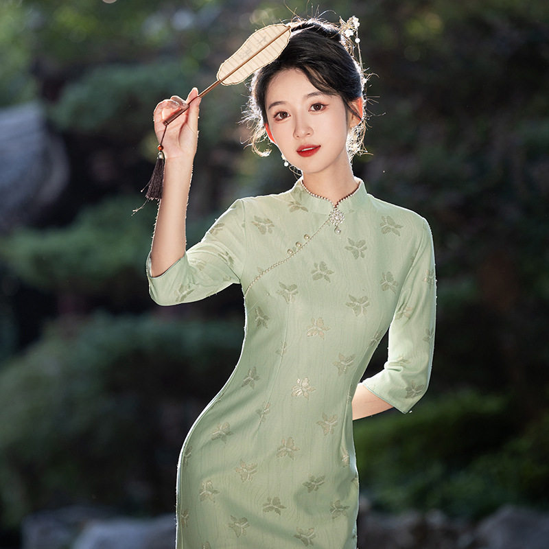 织造局2026年春季新款气质改良七分袖小短款旗袍年轻气质小个子连