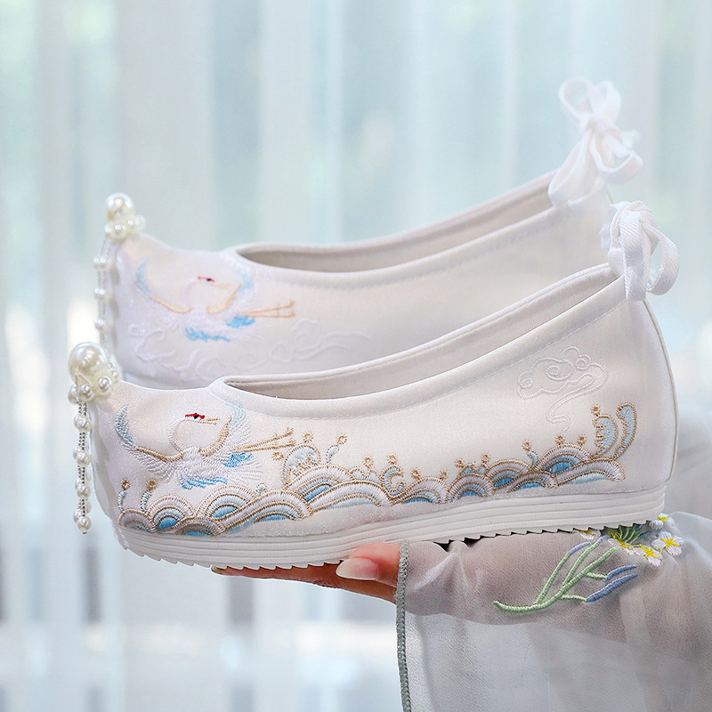 云梦集汉服鞋 弓鞋 新品古装鞋 演戏古风内增高系带翘头履绣花鞋