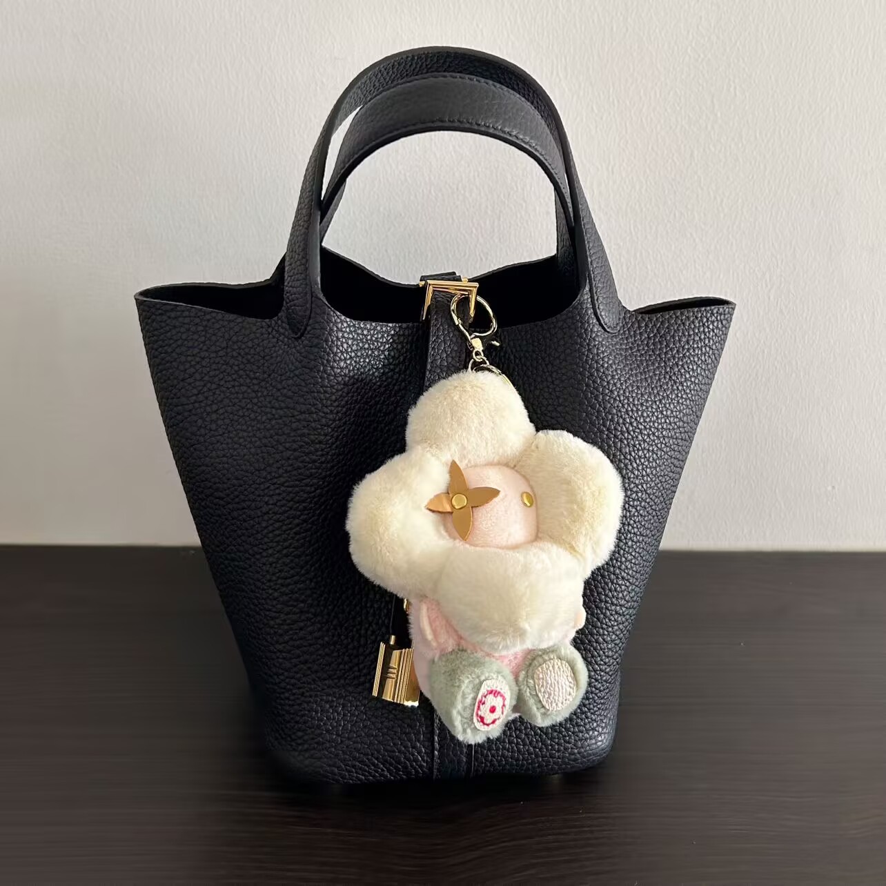 LV&GEDETE官方旗舰店包包挂件 太阳花汽车钥匙扣挂饰玩偶薇薇安女