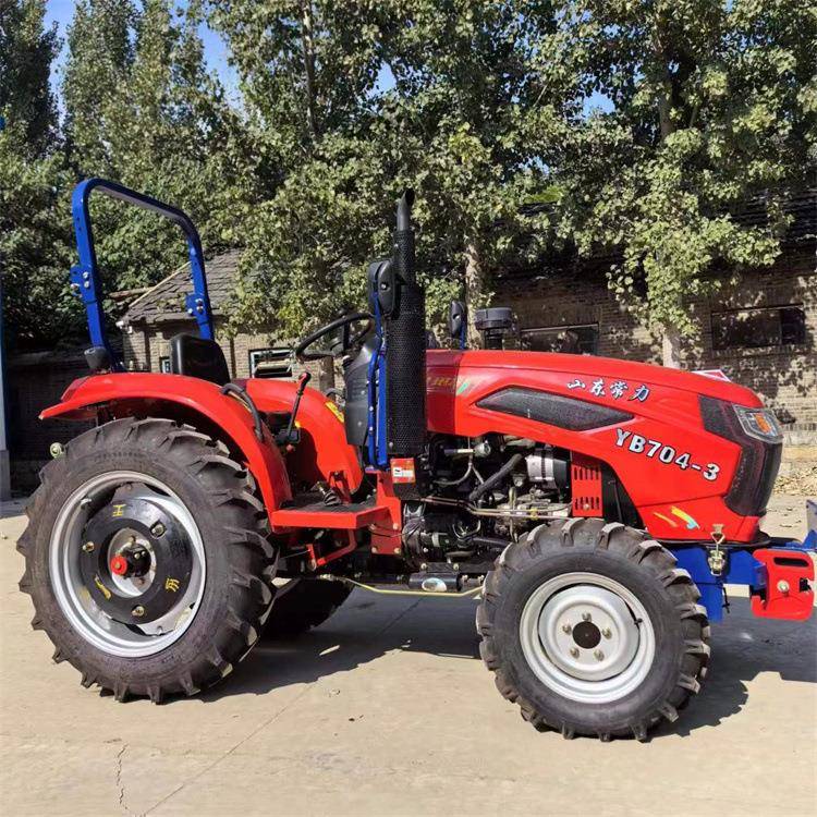 齐鲁50匹四驱拖拉机8+8梭式换档农用小型四轮拖拉机