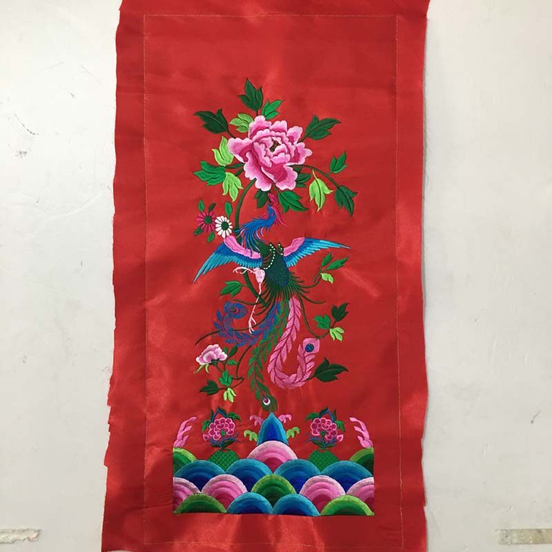 祥云凤戏牡丹民族风绣布料贵州苗绣马面裙刺绣