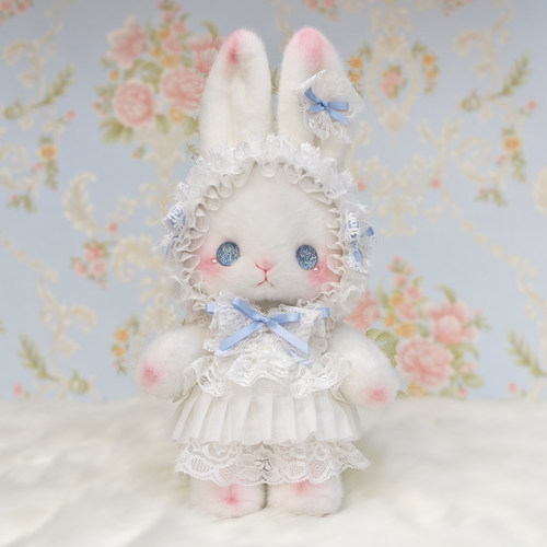 熊兽星球 立耳玩偶兔包 Lolita手作兔包蓝色斜跨手提可爱蝴蝶结