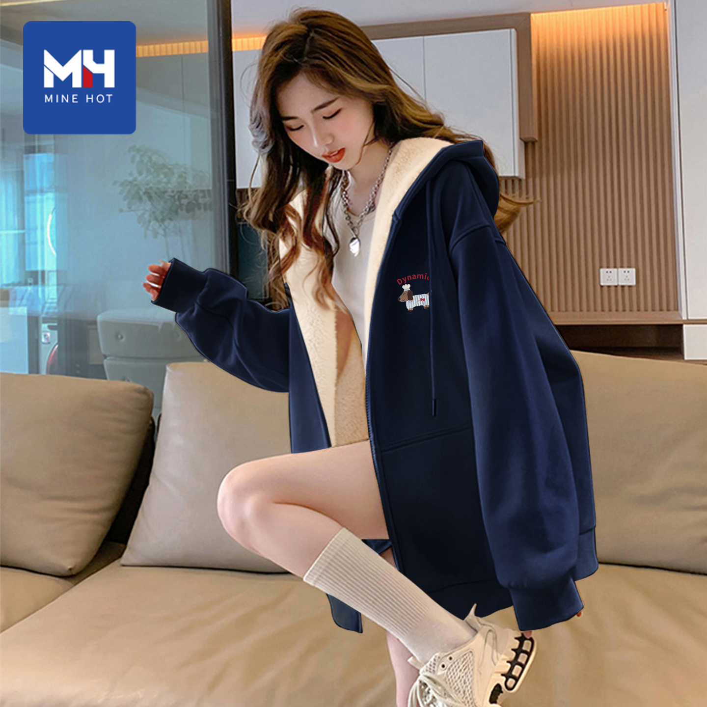 唐狮集团MH加绒外套女冬季2025新款加厚连帽上衣学生羊羔绒卫衣女