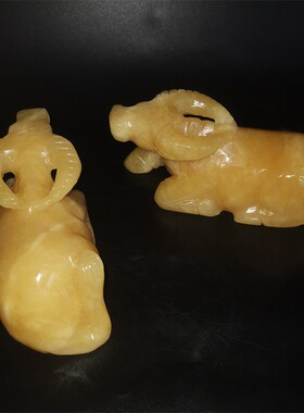 天然米黄玉石雕扭转乾坤招财生肖站卧牛饰品小一对办公室礼品