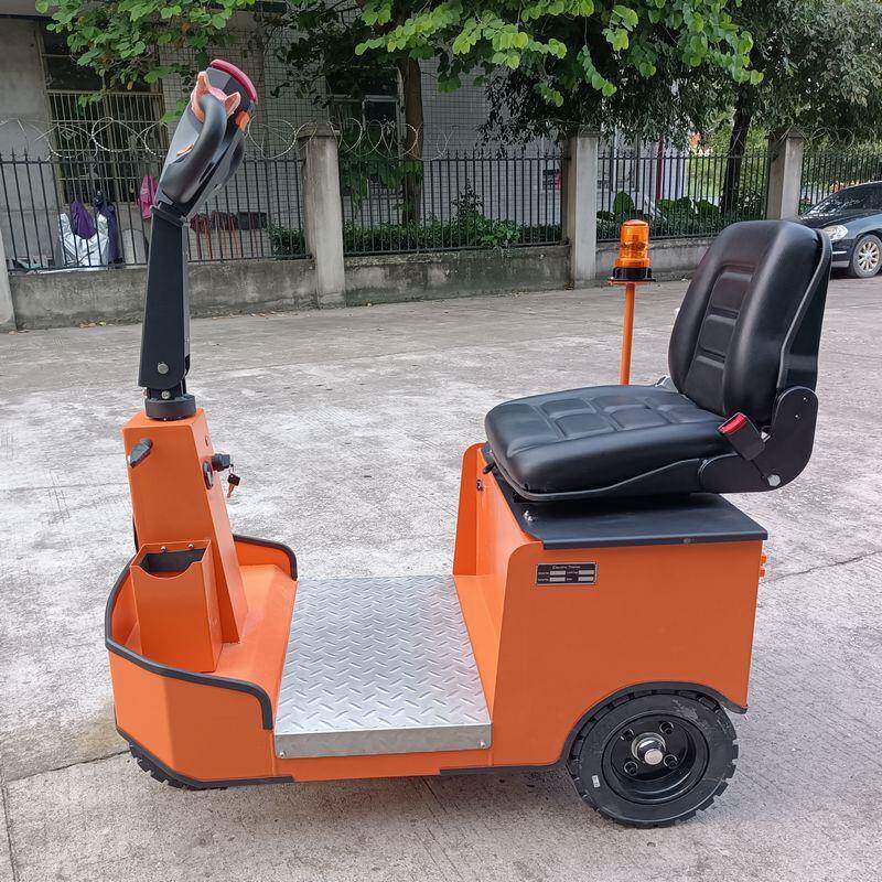 迷你轻型座驾电动牵引车 小车/GOL型式 全电动牵拖引车头 站驾式