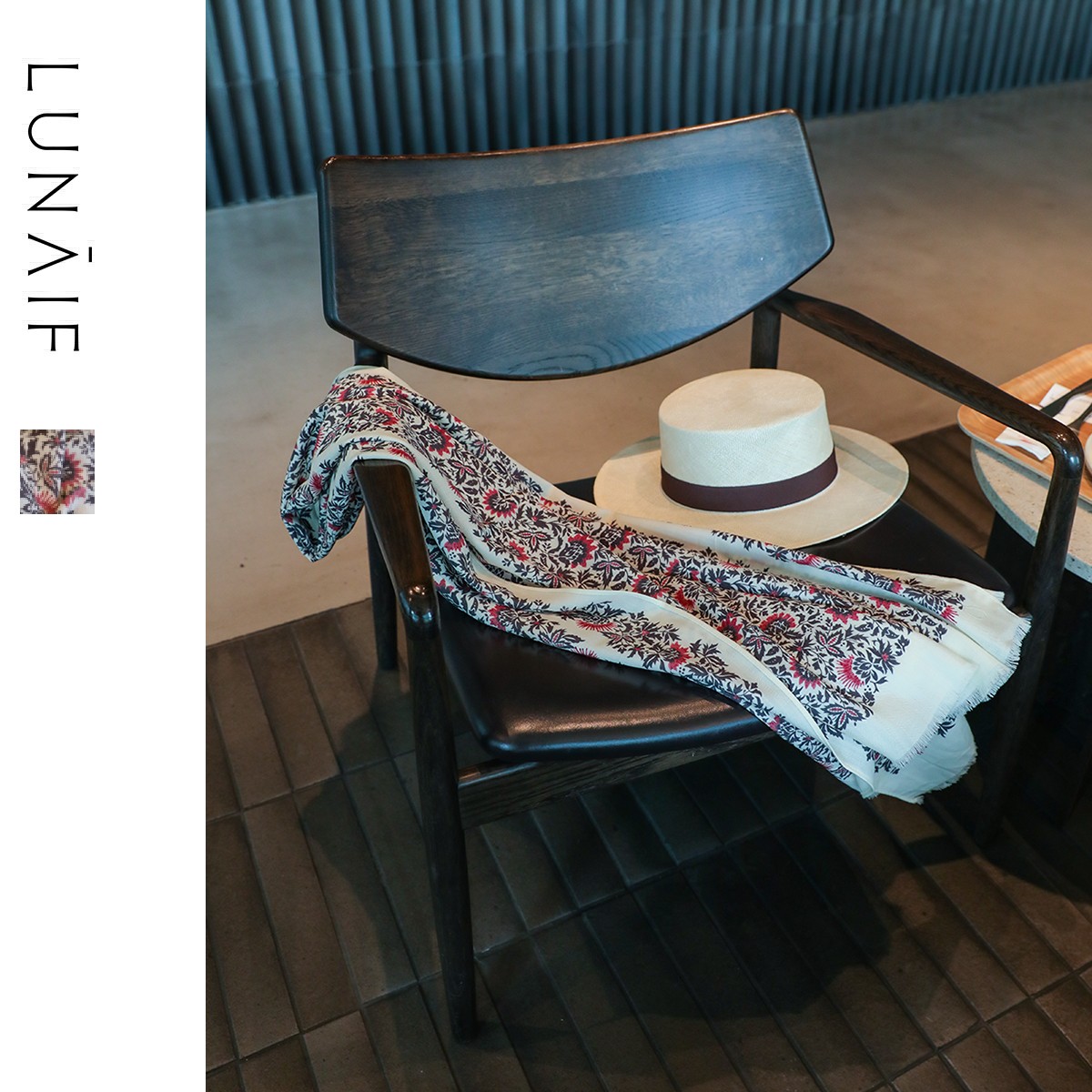 LUNAIF/轻云 经典提亮超轻柔精纺羊毛印花大披肩