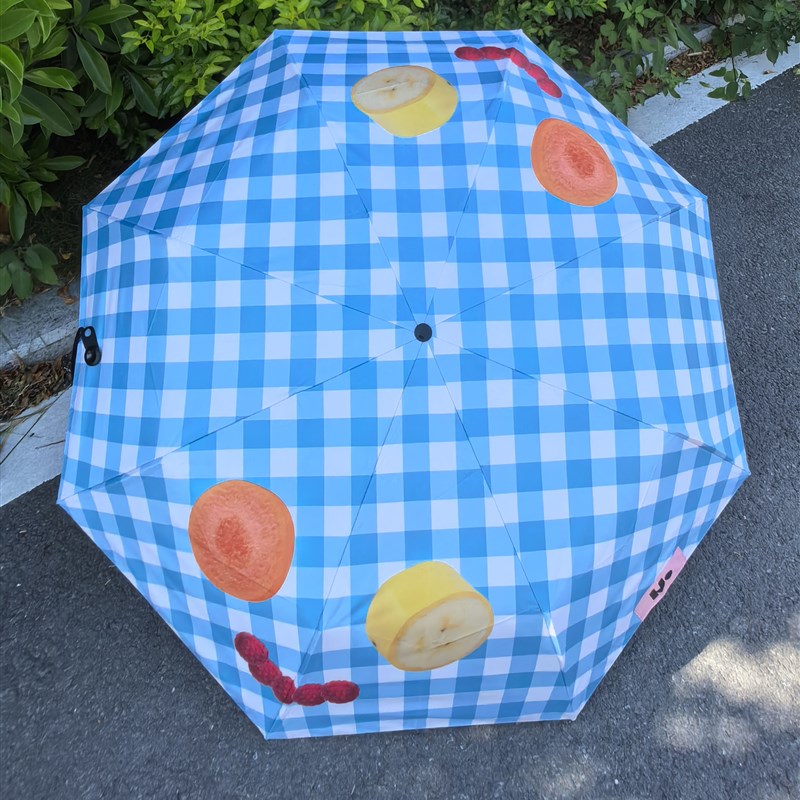 出日系 小清新水果杨桃格子黑胶成人折叠太阳伞 便携轻量学生收纳