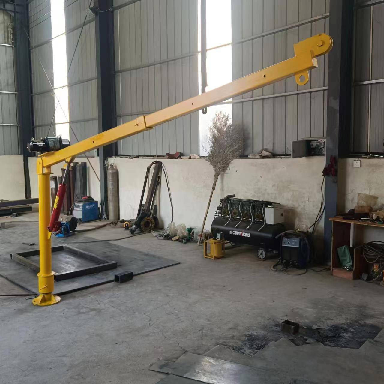 车载随车起重电动小吊机绞盘自救牵引机车升降机