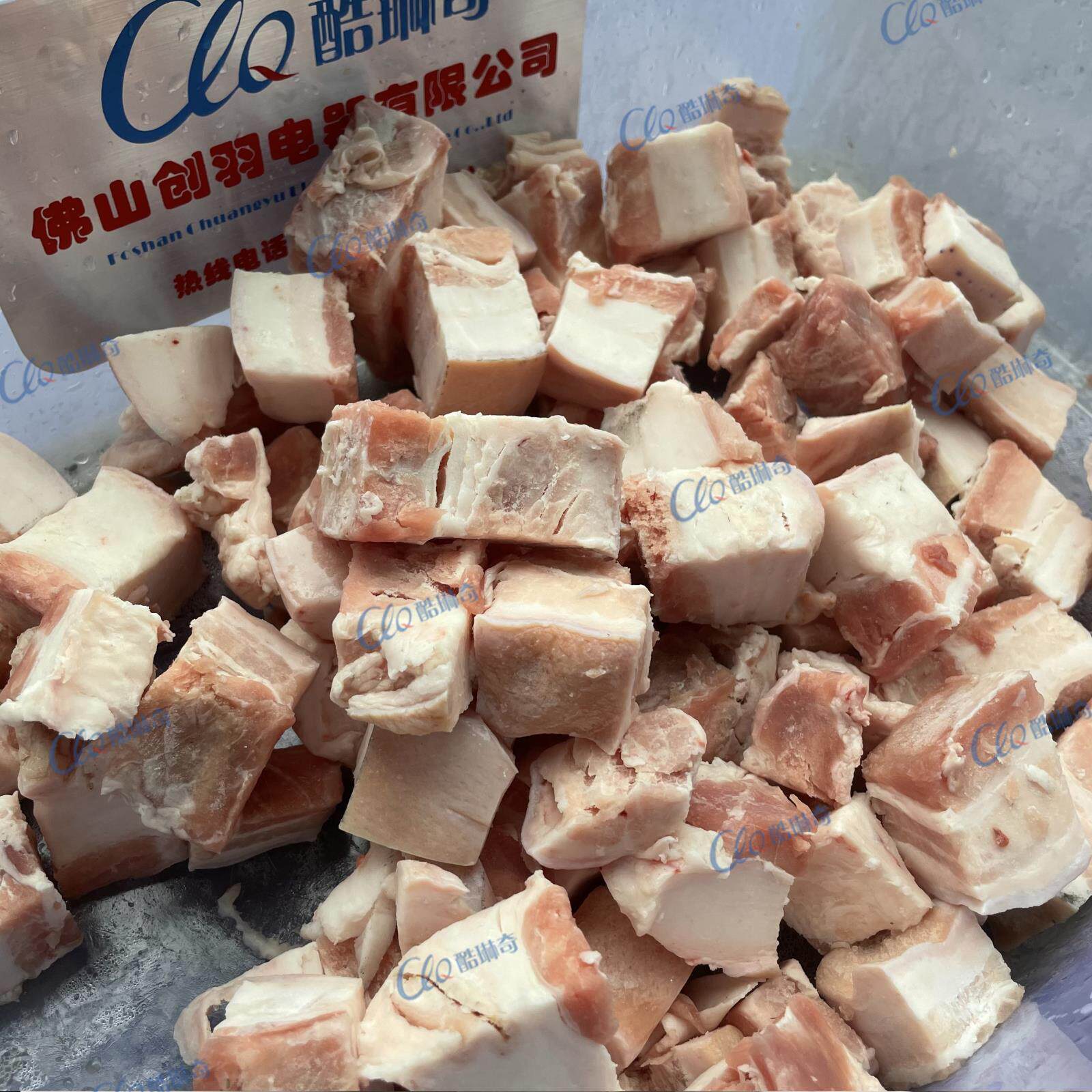 s酷琳奇冷冻肉切块机二维冻肉带骨切块机不锈钢切鸡块机冻鱼切块