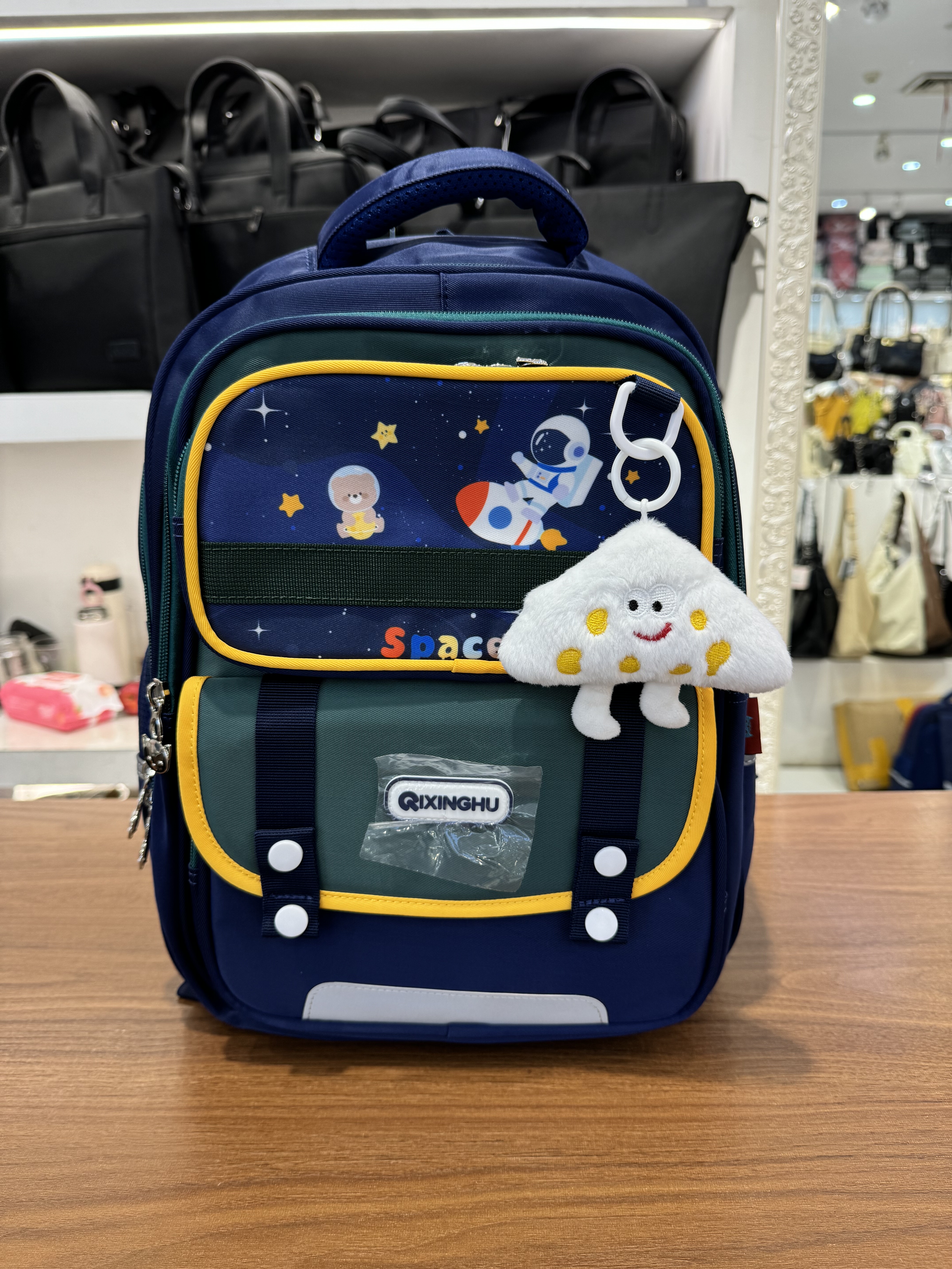 七星狐6351新款书包1-3年级小学生卡通书包背包休闲时尚双肩包