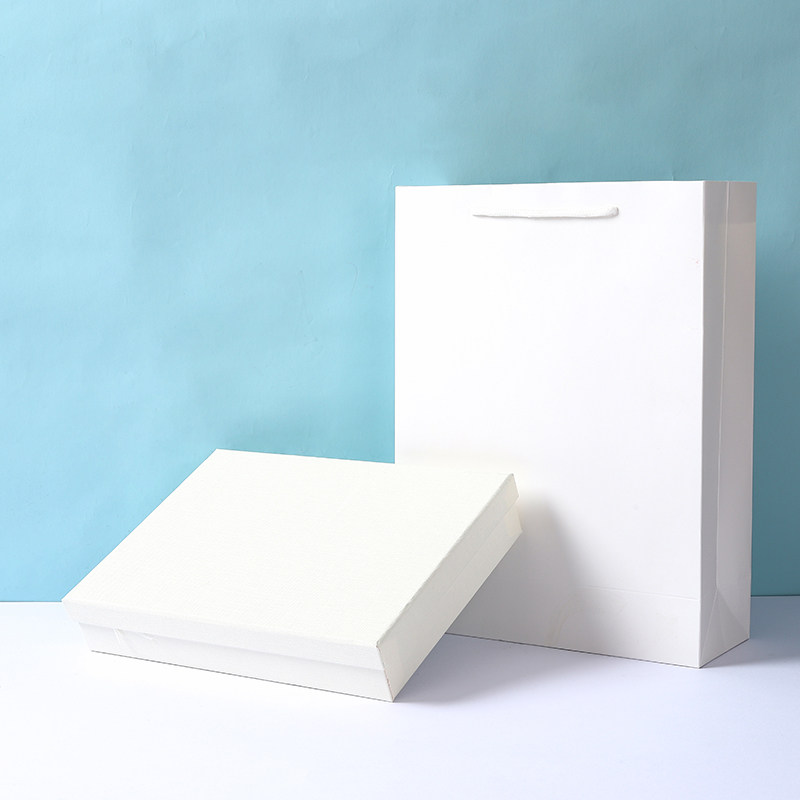 白色礼品盒ins风简约纯色礼盒丝巾围巾衣服包装盒生日礼物盒空盒