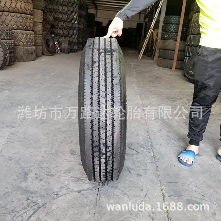 平板拖车轮胎825R15轮胎半挂车钢丝工程轮胎