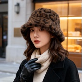 新款 豹纹毛绒渔夫帽女秋冬加厚保暖仿水貂毛盆帽时尚 百搭护耳帽子