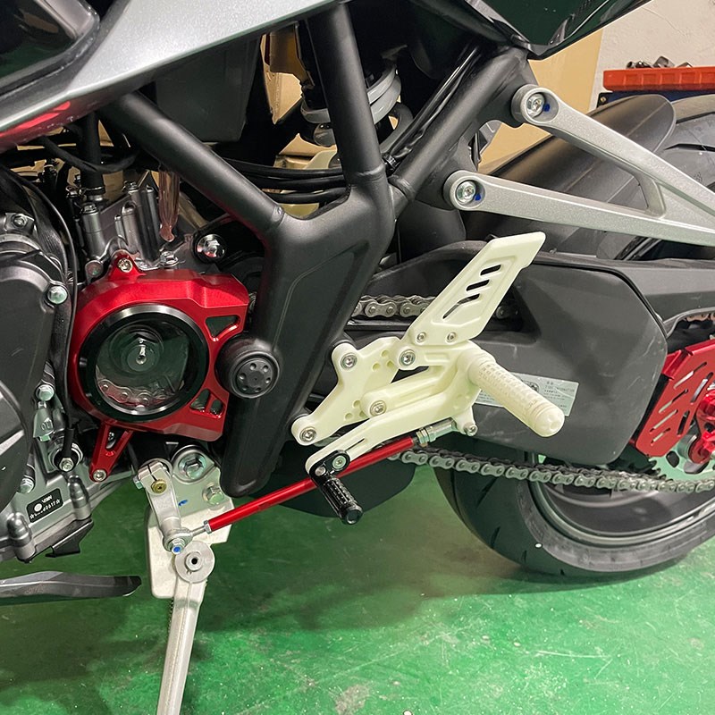 适用凯越2RR改装 升高脚踏总成