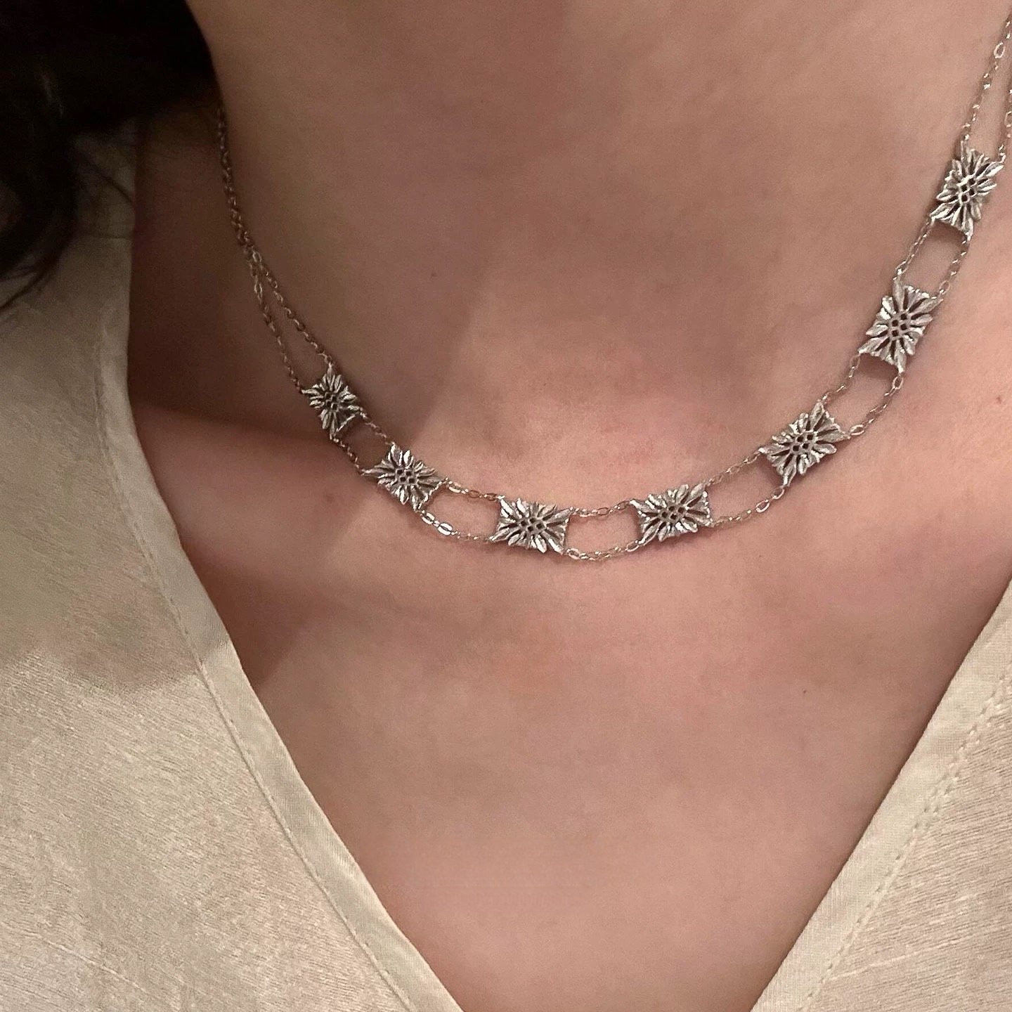 中古vintage复古格桑花项链女高级精致时尚百搭小众ins轻奢锁骨链