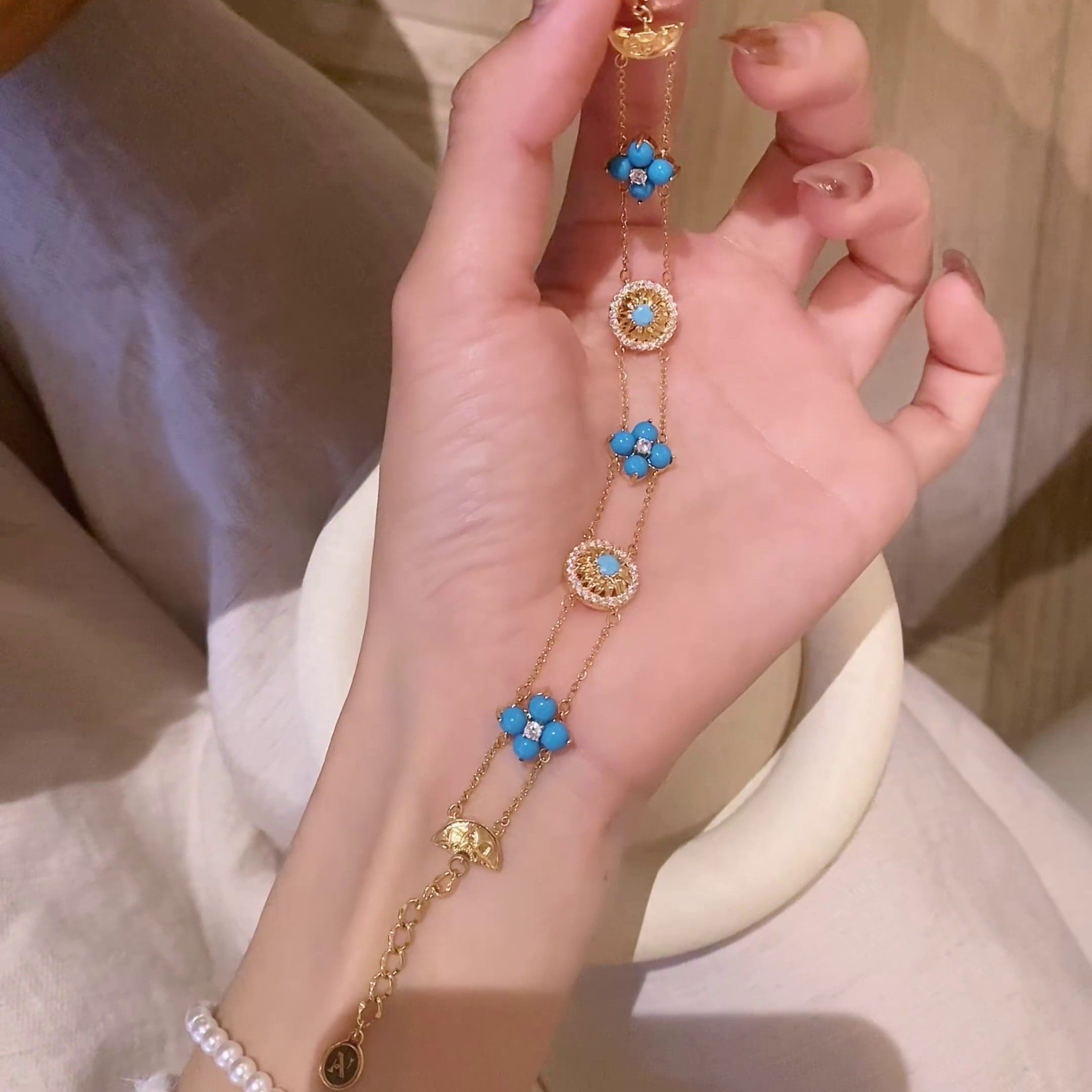 民族风四叶花双层手链复古轻奢雏菊圆盘轻奢仿绿松石蓝色手饰女