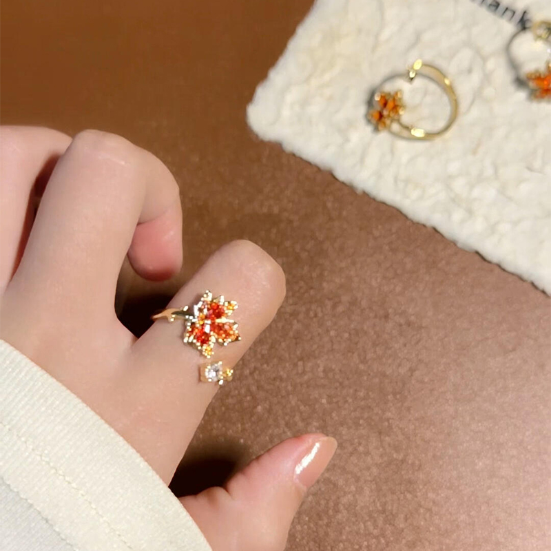 中国风复古枫叶开口戒指秋冬气质精致微镶圆形锆石食指戒个性红色