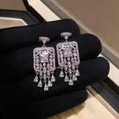 小香风超闪满钻仿锆流苏夸张独特漂亮耳环女轻奢高级感秋冬款 耳饰