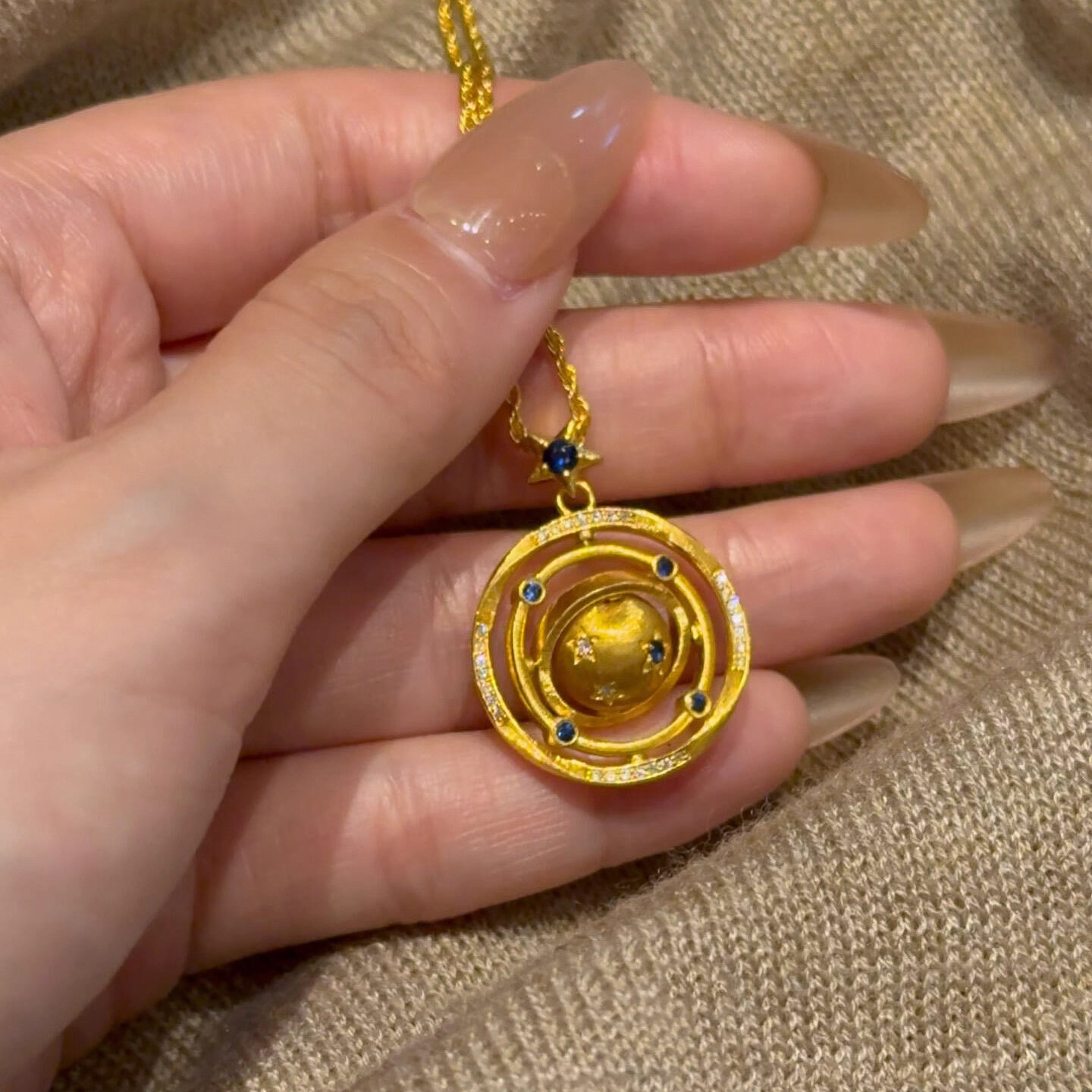 vintager中古拉丝可转动星球吊坠项链女款2025新款沙金黄色毛衣链